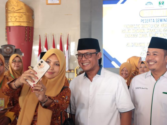 
 Bupati Ardito Wijaya Hadiri Seminar Pendidikan dan Silaturahmi Akbar Guru PAI AGPAII Lampung Tengah 2025