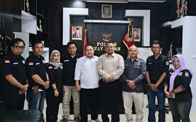 
 SMSI Kabupaten Way Kanan melakukan kunjungan ke Kapolres Way Kanan untuk bersilaturahmi