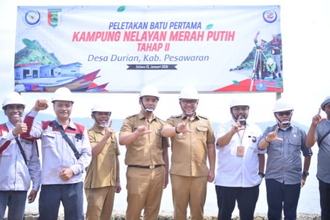 
 Wabup Pesawaran Antonius Hadiri Ground Breaking Pembangunan Kampung Nelayan di Desa Durian