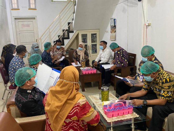 
 Jaga Mutu Program Makan Bergizi Gratis, Tim Satgas MBG Pesawaran Tinjau Sejumlah SPPG di Gedong Tataan