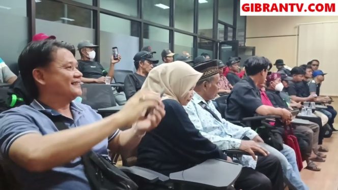 
 Petani Metro Mengadu di kantor DPRD Metro