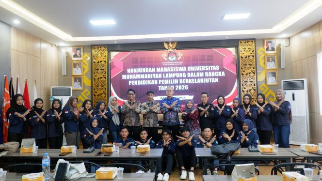 
 HMPS Ilmu Pemerintahan UM Lampung Belajar Partisipasi Pemilih di KPU Kota Bandar Lampung