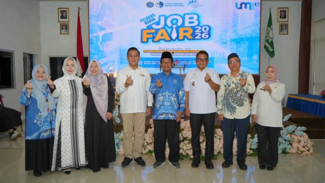 
 Sekda Ahmad Hariyanto Hadiri Job Fair UM Metro, Perkuat Sinergi Ciptakan SDM Unggul dan Perluas Kesempatan Kerja