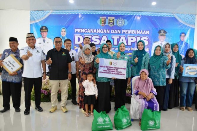 
 Ketua TP-PKK Provinsi Lampung Canangkan Desa Tapis di Ganjar Asri Metr
